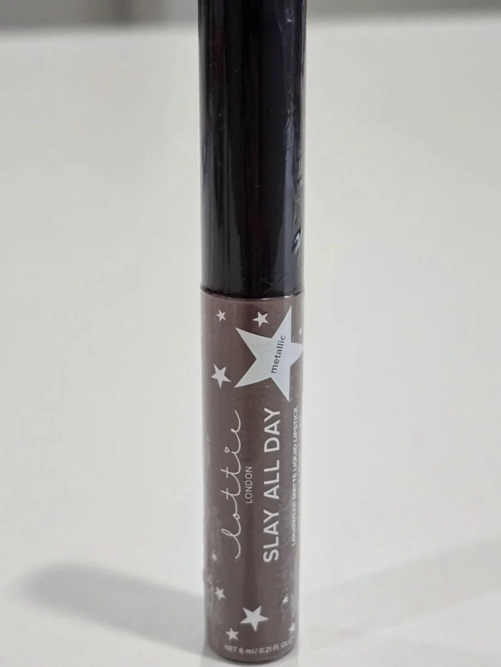 Lottie London ✦ Slay All Day Metallic Liquid Lipstick ✦ Glow Up Chocolate Brown